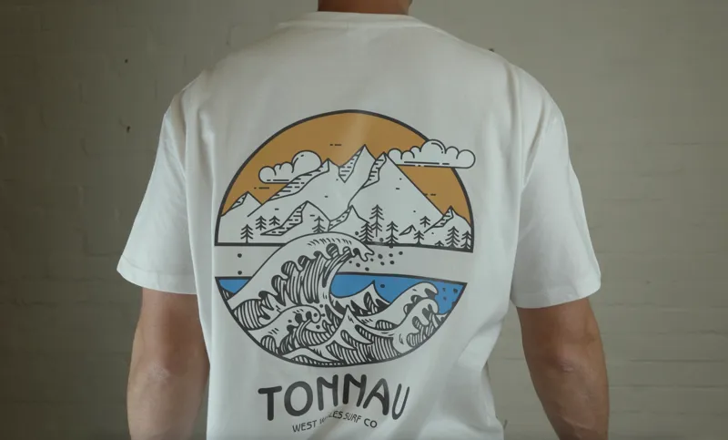 Mount Tonnau Short Sleeved T-Shirt in Black-8